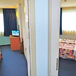 аква Хотел 4*